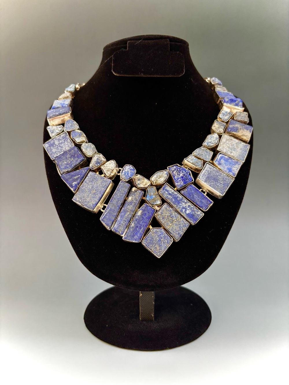 Vintage silver tone Lapis-lazuli Blue Statement Necklace